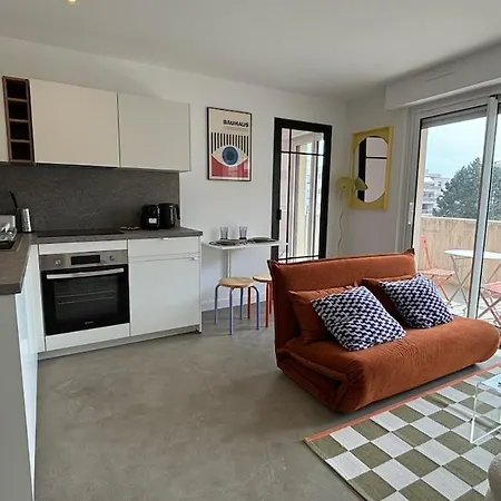 Appartement Le Bauhaus Moderne Et Renove Avec Parking *